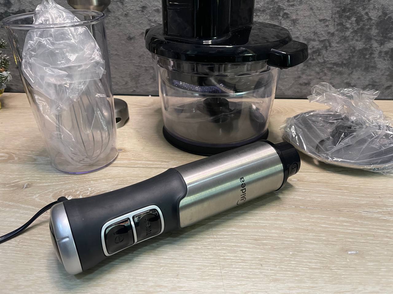 Блендер погружной Midea MC-BL801