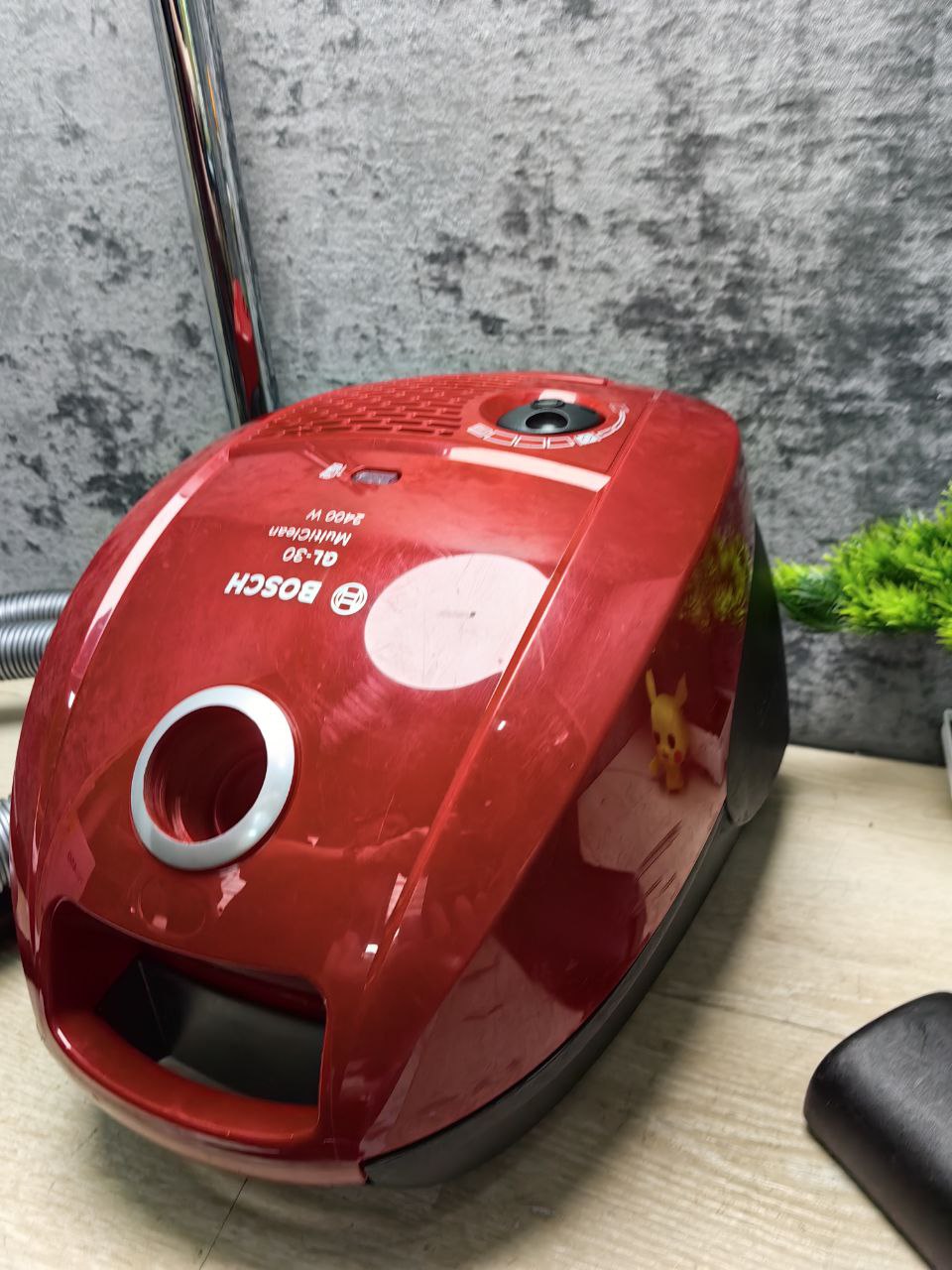 Пылесос Bosch BSGL3MULT3
