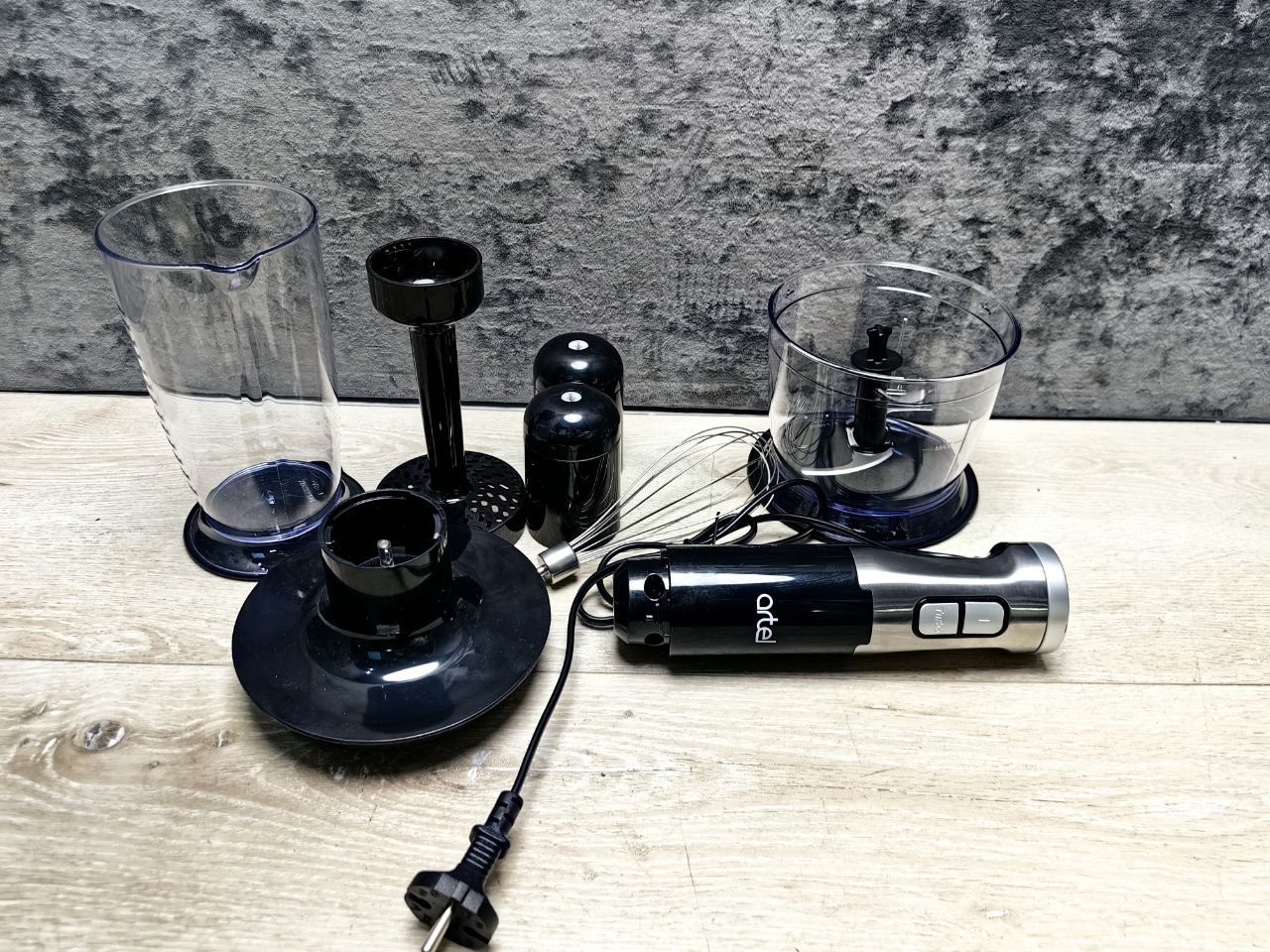 Погружной блендер Artel ART-HB-6700 серебристый/черный