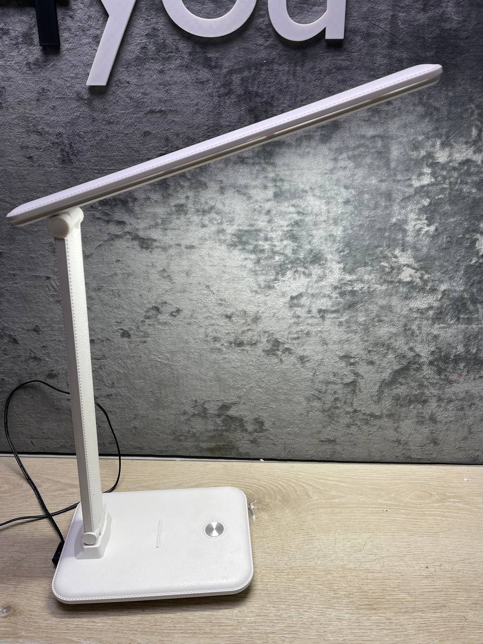 Светильник настольный UF 730 С01 LED