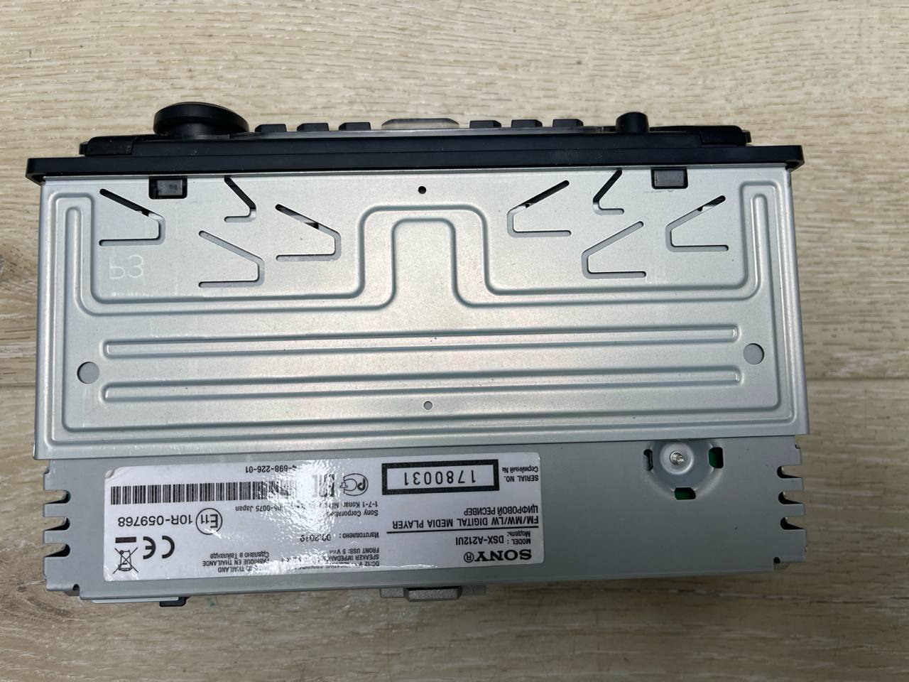 Магнитола Sony DSX-A212UI на запчасти